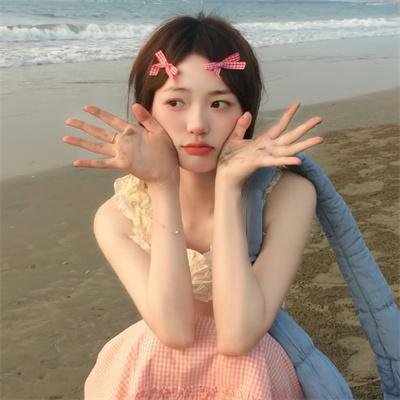 月亮在江边流淌